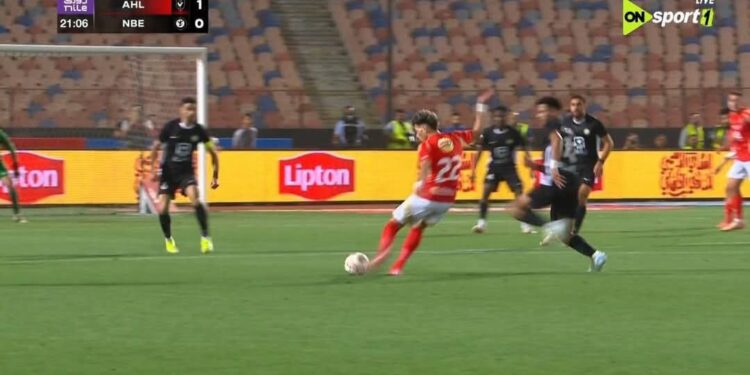 بهدفين لإمام و وسام .الأهلى متصدر و تمام