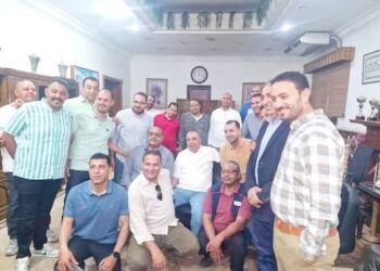 رئيس مجلس إدارة شركة جنوب القاهرة لتوزيع الكهرباء يكرم العاملين المتميزين بالضبطية القضائية