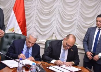 بروتوكول تعاون بين “وزارة العمل ” و”المحكمة العربية للتحكيم”