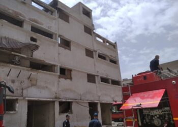 إندلاع حريق أعلى سطح شركة أدوية بجوار مستشفي معهد ناصر