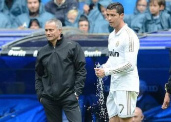 إعلام تركي يؤكد إقتراب مورينهو لقيادة المنتخب البرتغالي 