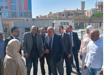 جولة مفاجئة لوزير الكهرباء والطاقة المتجددة لشركة شمال القاهرة لتوزيع الكهرباء 