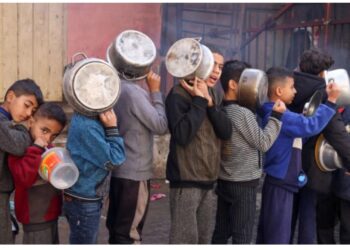 تزايد عمليات نهب مخازن المواد الغذائية بقطاع غزه