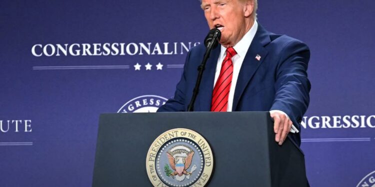 الإفراج عن مليارات الدولارات مقابل نقل مليون فلسطيني الي ليبيا