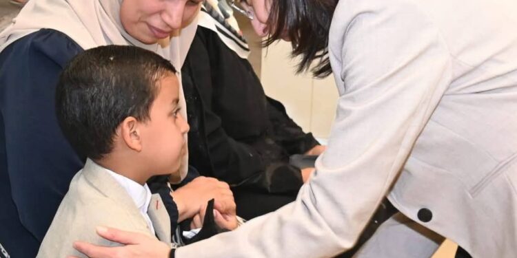 محافظ البحيرة تتفقد عدد من الوحدات الصحيه بمركز رشيد للتأكد من مستوى الخدمات الطبية المقدمة للمرضى