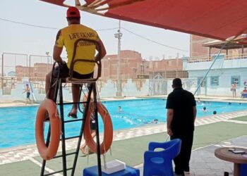 الشباب والرياضة بالجيزة تتابع عوامل الأمن والسلامة الخاصة بحمامات السباحة بنادي العياط، 6 أكتوبر الرياضي