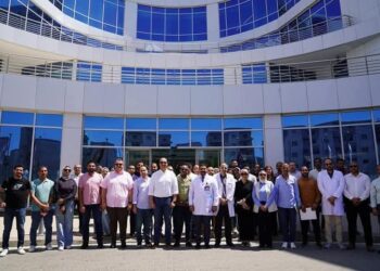 رئيس هيئة الرعاية الصحية يواصل جولاته التفقدية لتنفيذ خطة التأمين الطبي بمحافظات القناة 