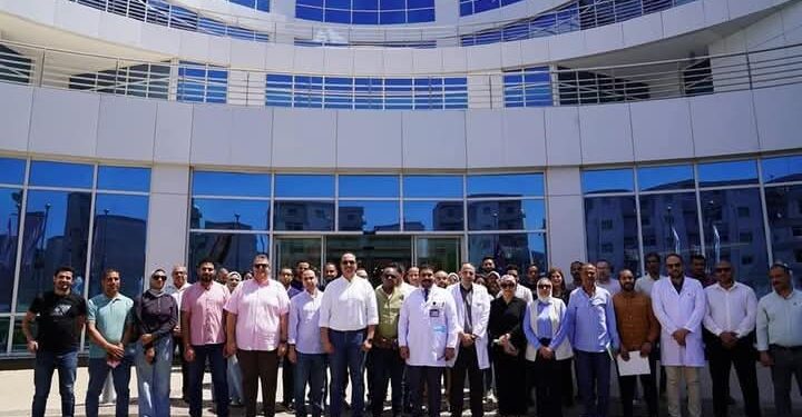 رئيس هيئة الرعاية الصحية يواصل جولاته التفقدية لتنفيذ خطة التأمين الطبي بمحافظات القناة