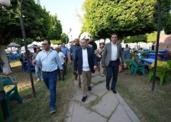 محافظ أسيوط يشارك المواطنين احتفالات عيد الأضحى ويؤكد: نسعى لإسعادهم وتعزيز الانتماء