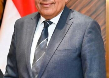 وزير الكهرباء  يتابع تقارير الأداء لمراكز خدمة العملاء ومنظومة الخدمات والشكاوى خلال أيام العيد