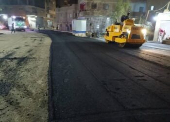 رصف ورفع كفاءة طريق السقارية بمركز أبو النمرس ضمن مشروعات الخطة الإستثمارية بالجيزة