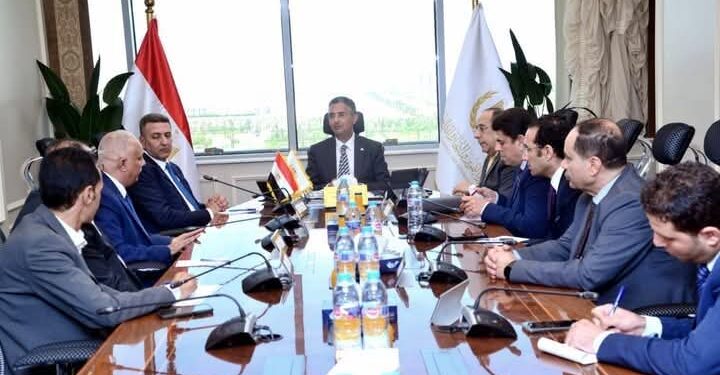 وزير التموين يلتقي بممثلي شعبة المواد الغذائية ونقابة بقالي التموين، وشباب مشروع جمعيتي