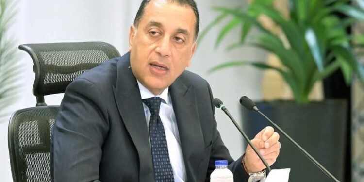 رئيس الوزراء يتفقد مشروعات خدمية وتنموية بمحافظة البحيرة