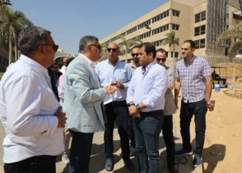 النجار ” يتفقد مشروعات التطوير للطرق المحيطة والمؤدية الي المتحف المصري الكبير قبيل الافتتاح العالمي 