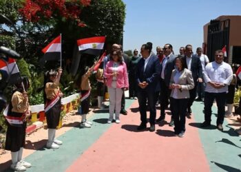 خلال زيارته للبحيرة: رئيس الوزراء يتفقد مدرسة رزق درويش الابتدائية بزاوية صقر