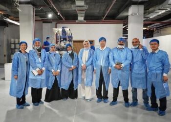 وفد الإدارة الوطنية للمنتجات الطبية الصينية لعدد من مصانع المستلزمات الطبية