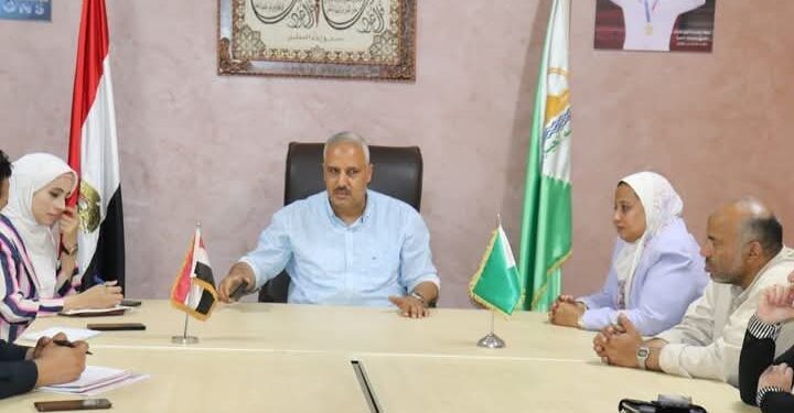 وكيل وزارة شباب الجيزة يلتقى بفريق عمل “كيان شباب مستدام”