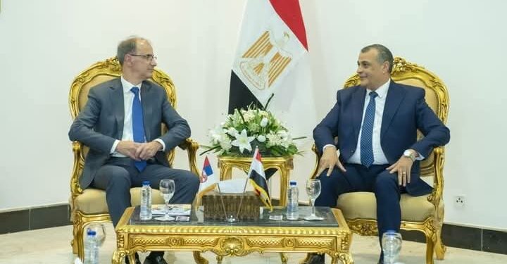 وزير الدولة للإنتاج الحربي يستقبل رئيس وزراء صربيا لبحث آليات تعزيز التعاون المشترك