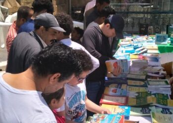 إقبال كبير على معرض إصدارات المجلس الأعلى للشئون الإسلامية بمسجد السيدة زينب