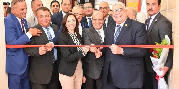رئيس مجلس الدولة يفتتح فرع توثيق مجمع محاكم مجلس الدولة بالبحيرة بحضور السيد المحافظ