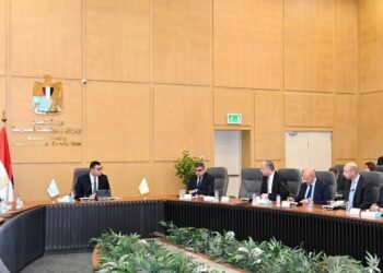 اجتماع لمتابعة تطورات منطقة الأعمال المركزية بالعاصمة الإدارية الجديدة