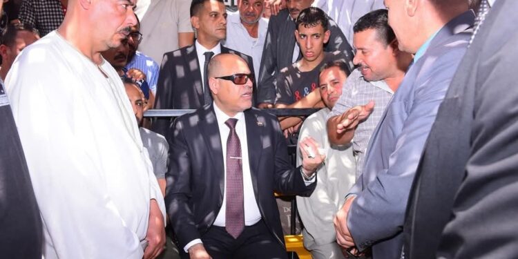 وزير العمل يتابع تجهيز أماكن انتظار آدمية لعمال التراحيل بباب الشعرية