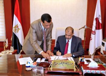 محافظ سوهاج يعتمد نتيجة الشهادة الإعدادية بنسبة نجاح 64.39%