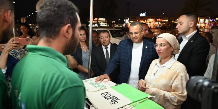 وزيرة البيئة ومحافظ جنوب سيناء يطلقان مبادرة “الوعي البيئي” بمدينة شرم الشيخ