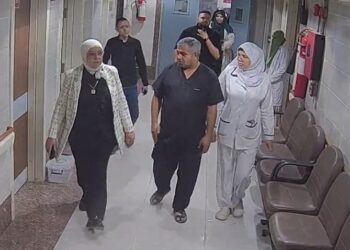 مدير مديرية الشئون الصحية بالجيزة تفاجئ مستشفى العياط المركزى ومستشفى الصدر بزيارة تفقدية