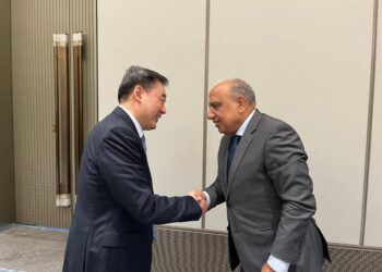 مباحثات هامه بين وزير الكهرباء ورئيس هيئة الطاقة الصينية لزيادة الاستثمارات الصينية 