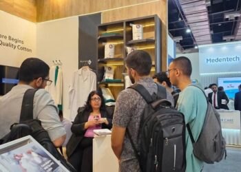 شركات قطاع الأعمال العام تبرز بقوة في معرض Africa Health ExCon 2025