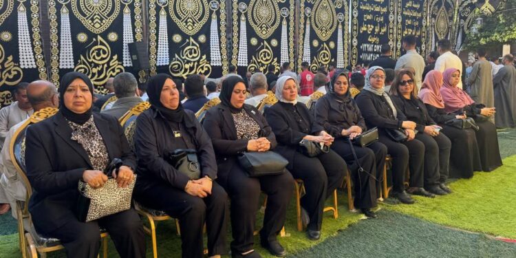 المجلس القومي للمرأة يقدم واجب العزاء لأسر ضحايا حادث كفر السنابسة بالمنوفية