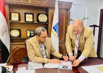 محافظ قنا يعتمد نتيجة الشهادة الإعدادية بنسبة نجاح 68%.. وإعلانها رسميًا بالمدارس صباح الثلاثاء