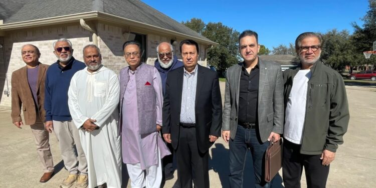 ممثل مؤسسة رسالة السلام بأمريكا يوضح رؤى المفكر العربي على الشرفاء  بالمركز الاسلامى فى   لكسنجتون