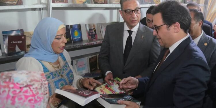 افتتاح معرض الفيوم الأول للكتاب بحضور وزير الثقافة