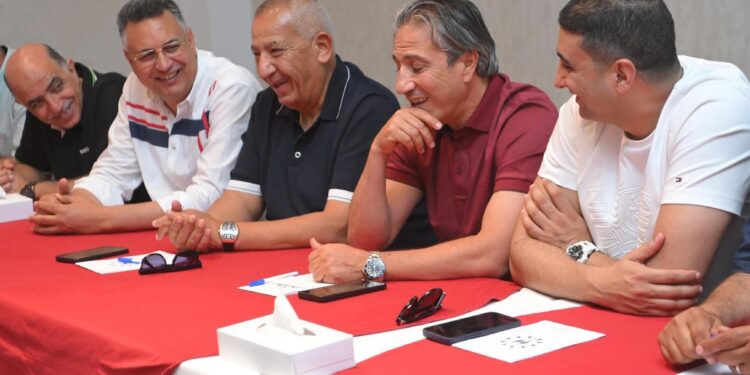 كامل أبو علي يرحب بالجهاز الفني للمصري بقيادة التونسي “نبيل الكوك