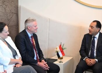 نيابة عن فخامة الرئيس. مصطفي مدبولي يلتقي الأمين العام لمنظمة التعاون الاقتصادي 