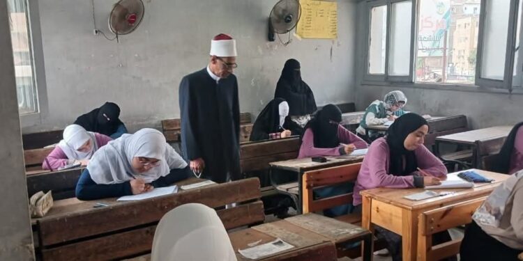 جهود متواصلة لمتابعة امتحانات الثانوية الأزهرية في القاهرة الأزهرية