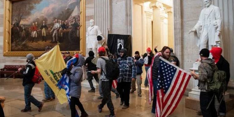 حكم رادع لا نصار ترامب بعد ثبوت التخطيط لقتل شرطيين