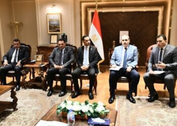 وزير الرياضة يلتقي مجموعة من المستثمرين المصريين لبحث عمل شراكة وطنية 