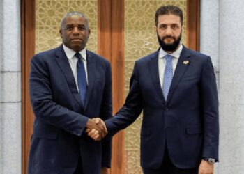 بريطانيا تعيد علاقاتها الدبلوماسية مع سوريا بعد قطيعة 14 عامًا