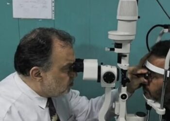 رمد إمبابة تنجح فى اعادة البصر لأحد المرضى من الأشقاء الفلسطينيين.