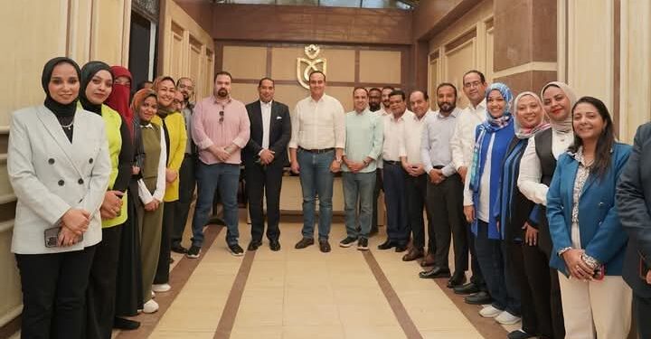 رئيس هيئة الرعاية الصحية في جولة تفقدية موسعة بأسوان بالمنشآت الصحية