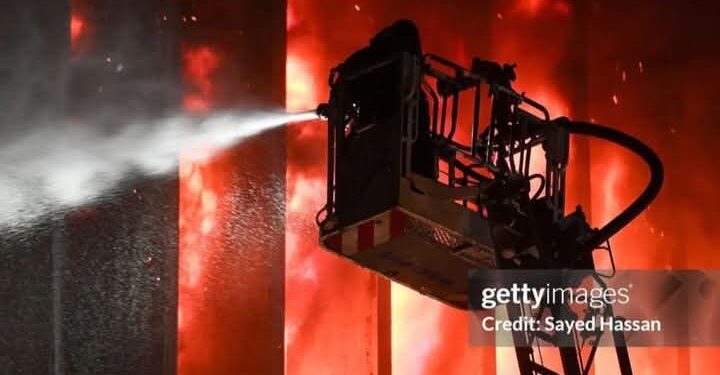 27 مصابا و4 حالات وفاة ..وزيرا الصحة والاتصالات يتابعان تداعيات حادث حريق سنترال رمسيس