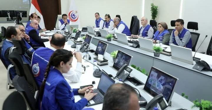 وزير الصحة يترأس غرفة الأزمات لمتابعة تداعيات حريق سنترال رمسيس واستمرارية الخدمات الصحية