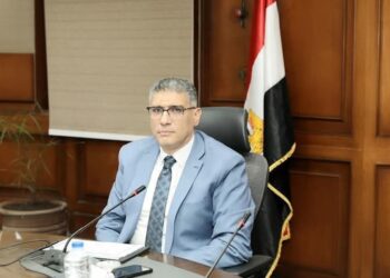 محافظة الجيزة ..تطبيق منظومة إلكترونية لمراقبة  مواقف السرفيس والبداية من موقف المريوطية 