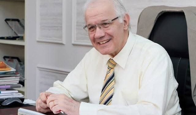 كلية الإدارة بالمصرية الروسية تناقش مشروعات تخرج تواكب أهداف الإستدامة