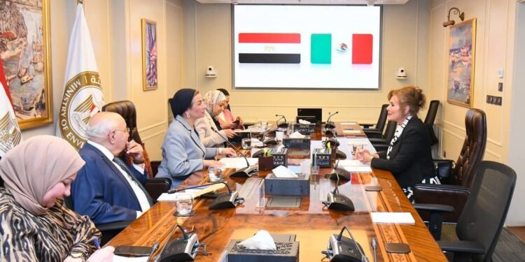 وزيرة البيئة تستقبل سفيرة المكسيك في مصر لبحث سبل التعاون البيئي