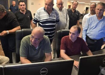 وزير الكهرباء في زيارة ميدانية  لمحطة  الشباب المركبة  بالإسماعيلية