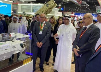 وزراء الكهرباء والإسكان والزراعة والإتصالات  يدعمون الصناعة الوطنية 